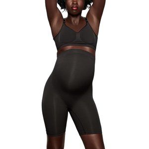 SKIMS Maternity Sculpting Shorts Mid Thigh Shapewear Onyx S/M NEW